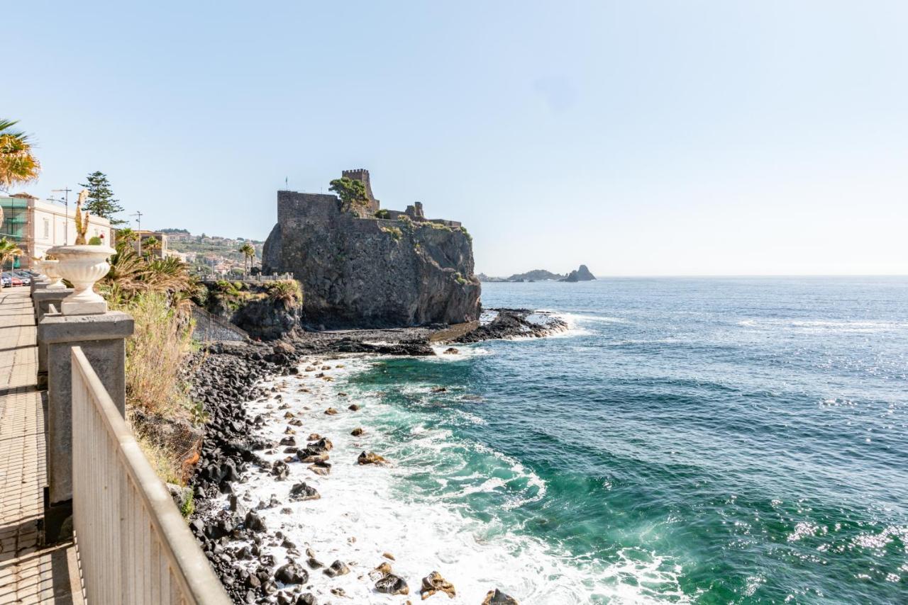 Castello Normanno Modern Sea View Apartment Aci Castello Bagian luar foto